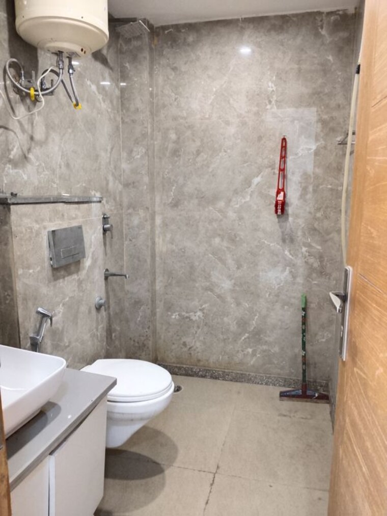 Bathroom, malviya nagar 1 RK 400 Sq.Ft. Apartment In Malviya Nagar Delhi 10468774