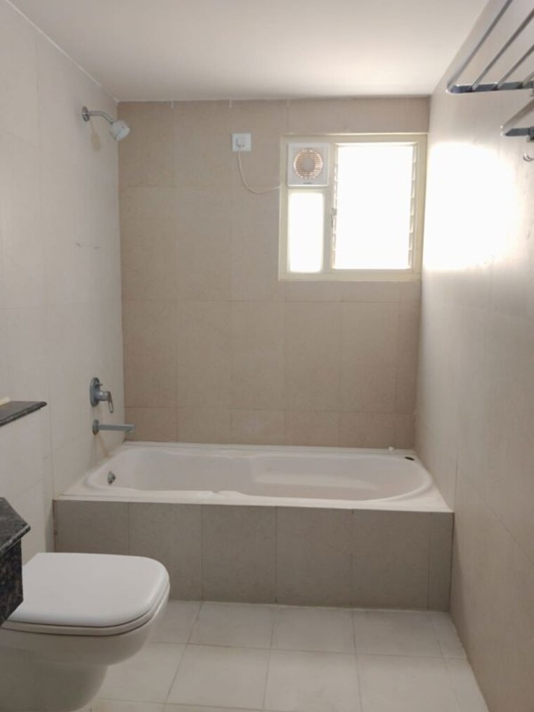 Bathroom, lgcl-luminaire 4 Bedroom 3815 Sq.Ft. Villa In Jeevan Bima Nagar Bangalore 10504641
