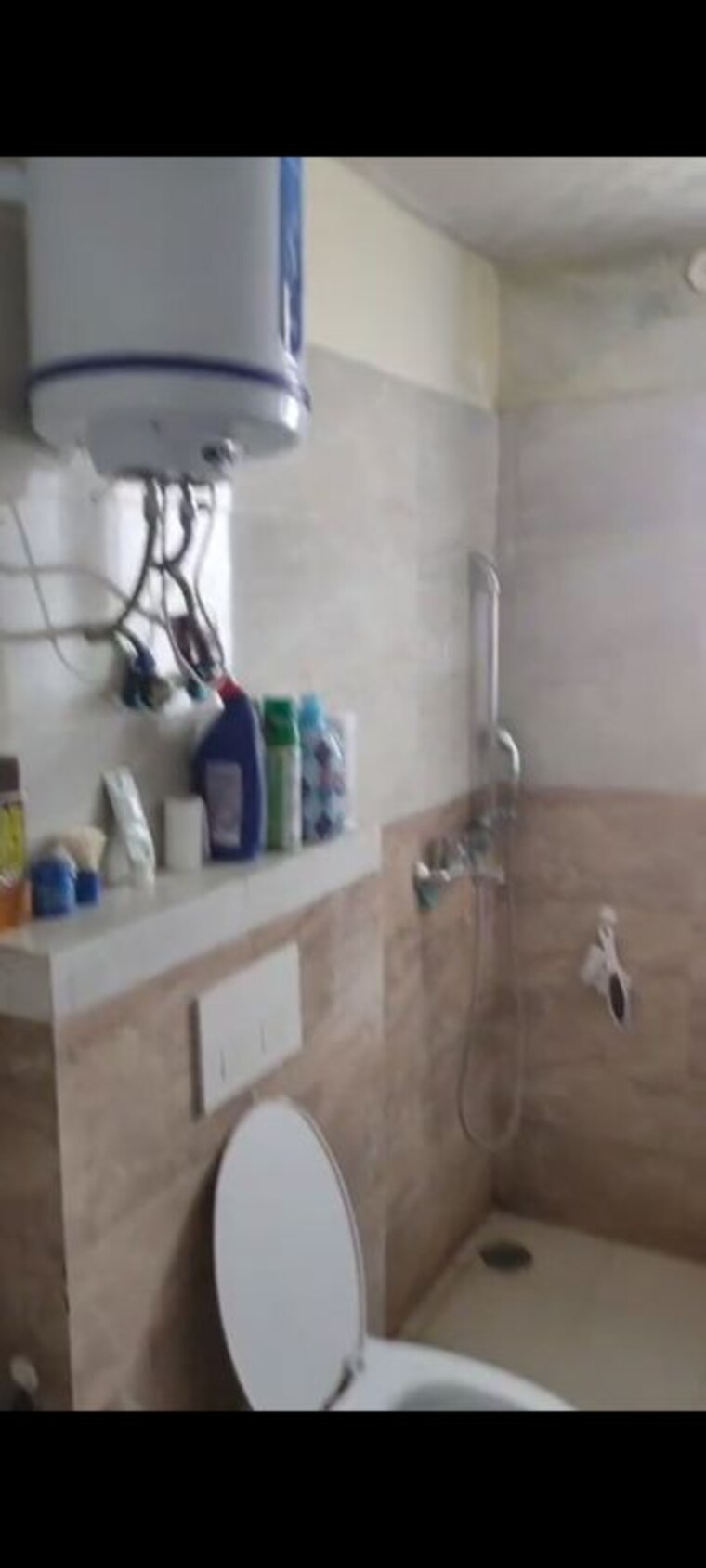 Bathroom, wave-city 3.5 Bedroom 1831 Sq.Ft. Builder Floor In Wave City Ghaziabad 10504647