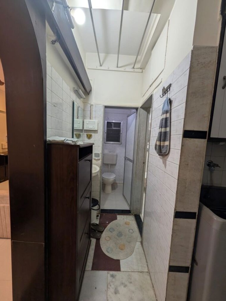 Bathroom, rajshree-chs 1 Bedroom 500 Sq.Ft. Apartment In Andheri East Mumbai 10504660