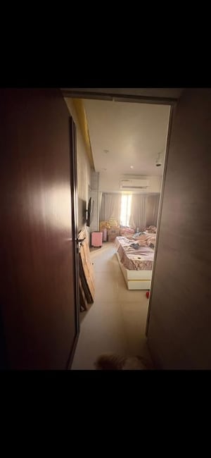 Room in 2 BHK Apartment at Krishna Residency Malad West, Malad West – for Rent