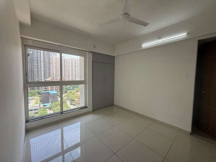 Bedroom, godrej-emerald 3 Bedroom 1200 Sq.Ft. Apartment In Ghodbunder Road Thane 10504683