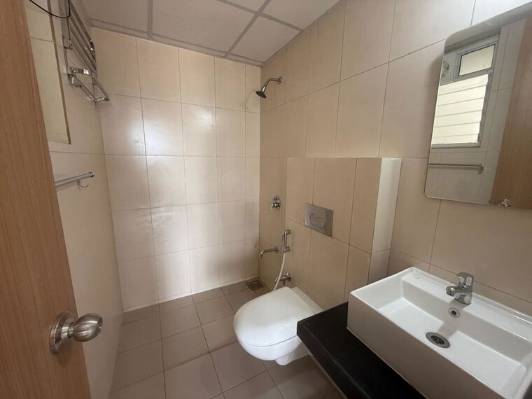 Bathroom, godrej-emerald 3 Bedroom 1200 Sq.Ft. Apartment In Ghodbunder Road Thane 10504683