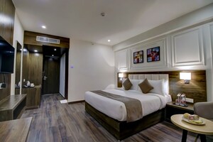 Bedroom in 2 BHK Apartment at Suncity Avenue 102, Sector 102 – for Sale