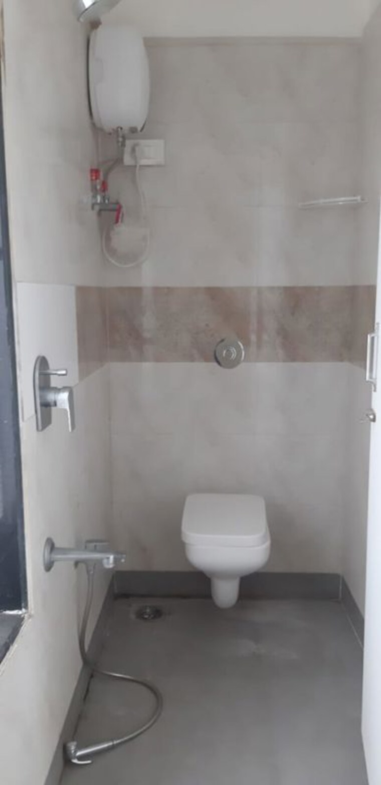 Bathroom, shri-sai-vismay 2 Bedroom 850 Sq.Ft. Apartment In Dadar West Mumbai 10504544