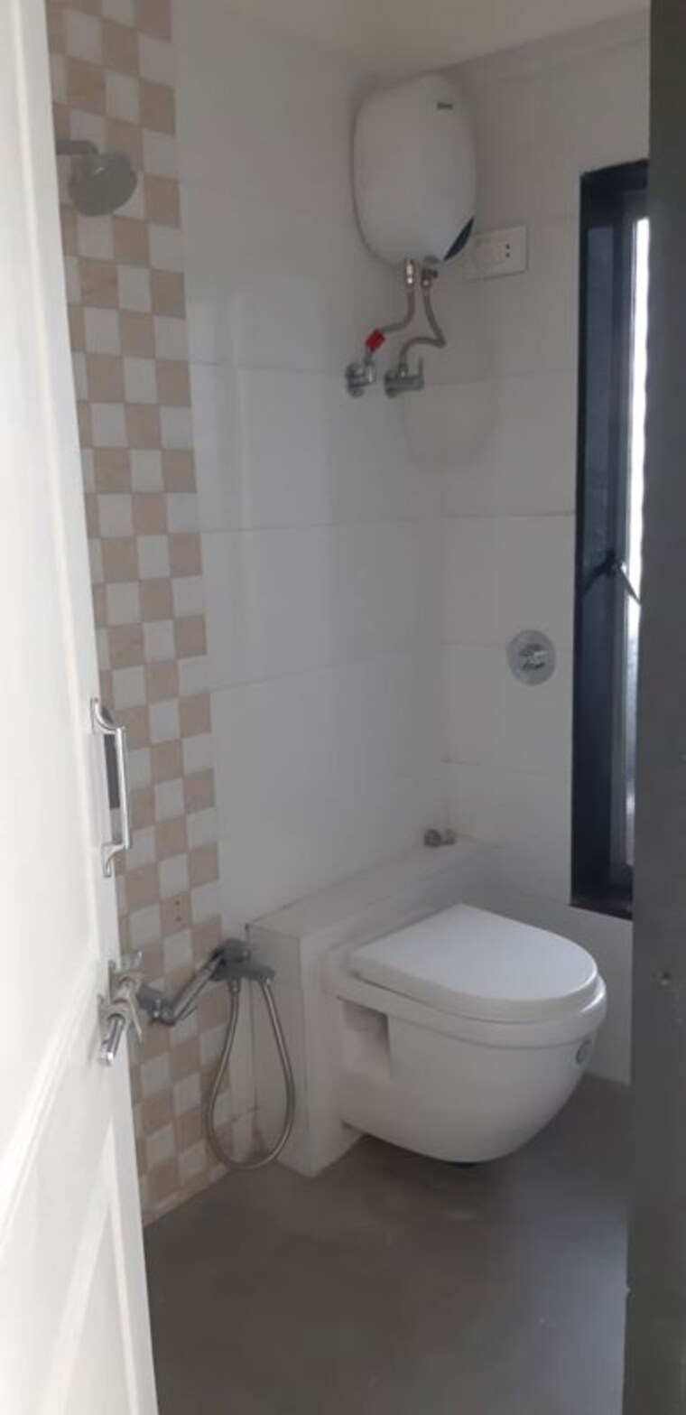Bathroom, shri-sai-vismay 2 Bedroom 850 Sq.Ft. Apartment In Dadar West Mumbai 10504544