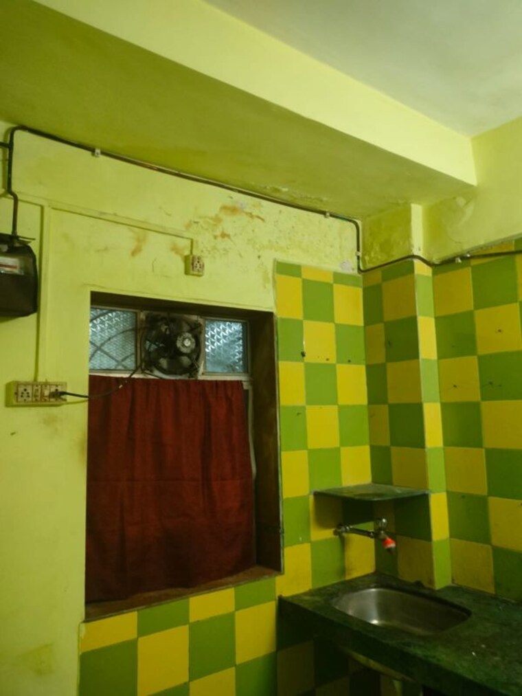 Kitchen, brindaban-mathura-chs 1.5 Bedroom 570 Sq.Ft. Apartment In Vrindavan Society Thane 10504691