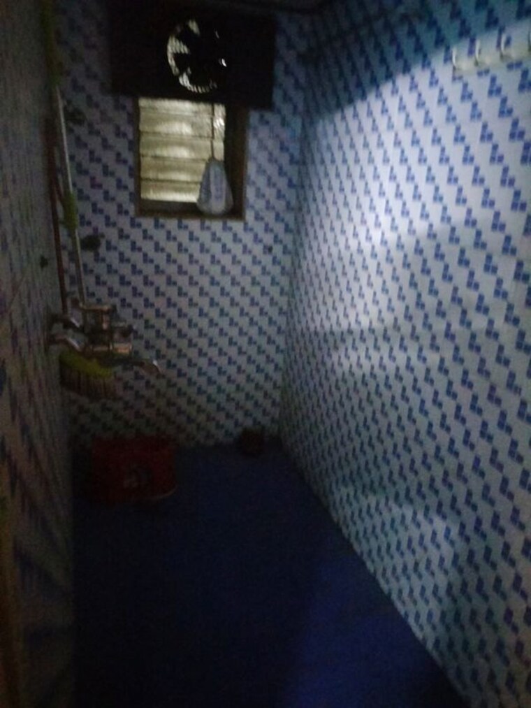 Bathroom, brindaban-mathura-chs 1.5 Bedroom 570 Sq.Ft. Apartment In Vrindavan Society Thane 10504691