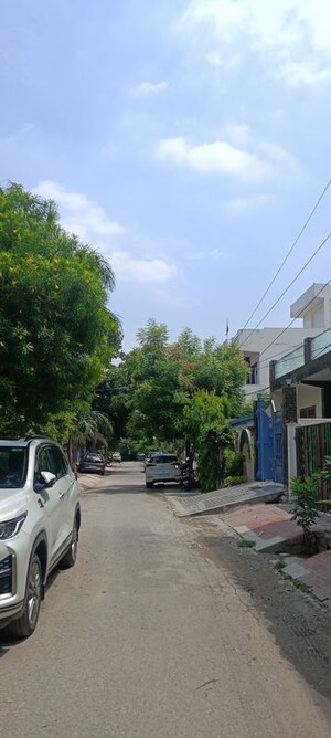 4 BHK Builder Floor For Sale in Govindpuram