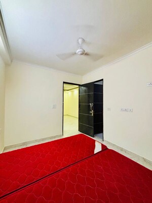 Room in 3 BHK Builder Floor at Chattarpur – for Rent