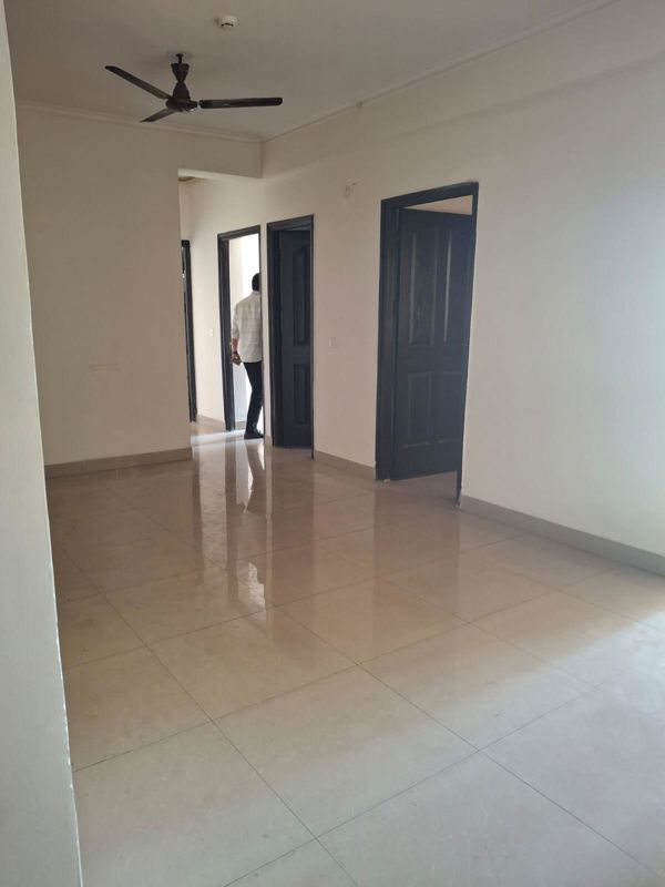 3.5 BHK + Servant Room 1960 Sq.Ft. Apartment in Ajnara Homes Phase 2