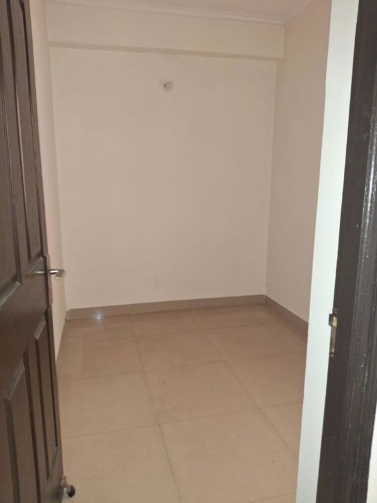 Bathroom, ajnara-homes-phase-2 3.5 Bedroom 1960 Sq.Ft. Apartment In Sector 16b Greater Noida Greater Noida 10504810