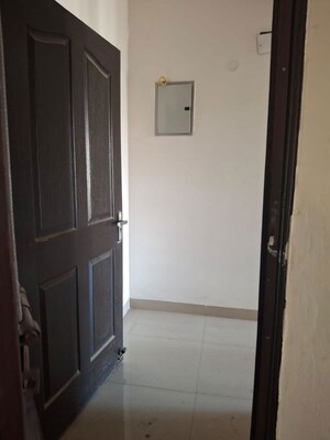 Bathroom in 2.5 BHK Apartment at JM Florance, Tech Zone 4 Greater Noida – for Sale