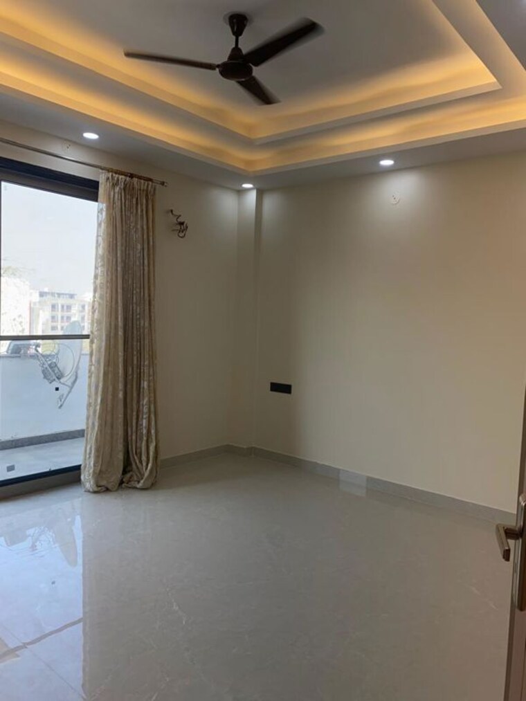 Room, sector 51 3 Bedroom 2400 Sq.Ft. Builder Floor In Sector 51 Gurgaon 10504882