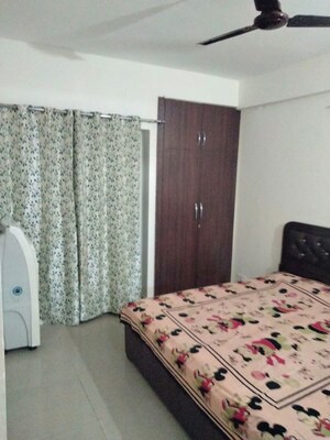 2 BHK Apartment For Rent in Panchsheel Greens II, Sector 16 Greater Noida
