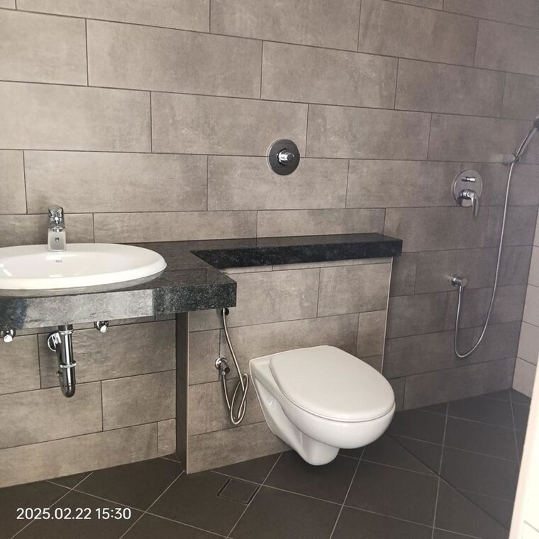 Bathroom, panathur 3 Bedroom 2000 Sq.Ft. Apartment In Panathur Bangalore 10504947