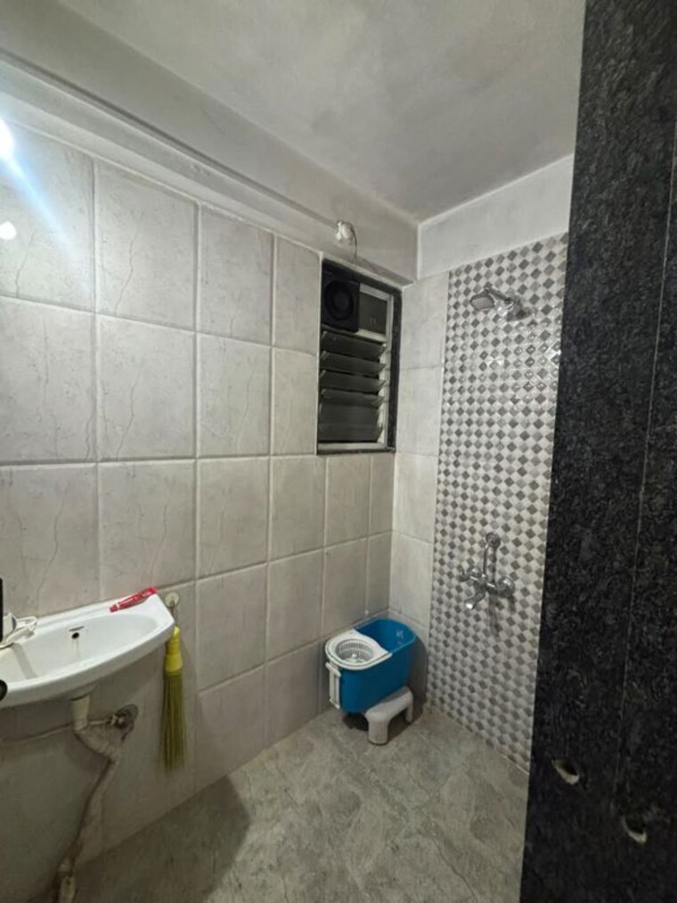 Bathroom, aundh 1 Bedroom 600 Sq.Ft. Apartment In Aundh Pune 10505003