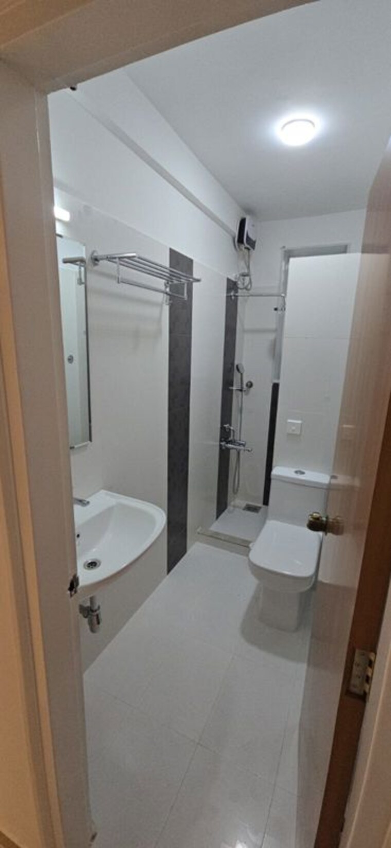 Bathroom, dariya-mahal 2 Bedroom 1100 Sq.Ft. Apartment In Malabar Hill Mumbai 10505018
