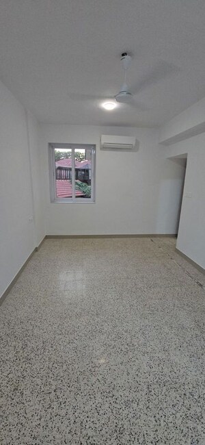 Room in 2 BHK Apartment at Dariya Mahal, Malabar Hill – for Rent