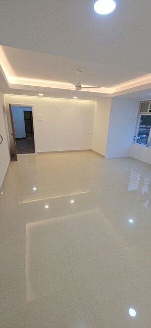 Furnished Amenities in 2 BHK Apartment at Dariya Mahal, Malabar Hill – for Rent