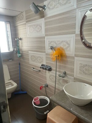 Bathroom in 2 BHK Apartment at Shreepati Skies, Tardeo – for Rent