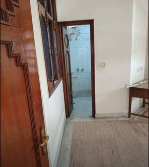 Bathroom in 2 BHK Builder Floor at Sector 33 – for Rent