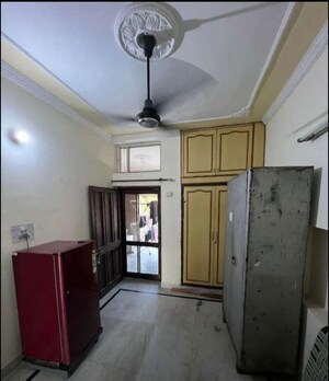 Kitchen in 2 BHK Builder Floor at Sector 37 – for Rent