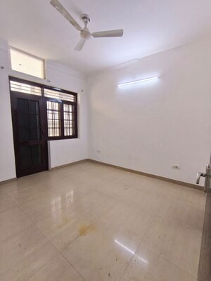 Room in 3 BHK Independent House at Sector 10 – for Rent