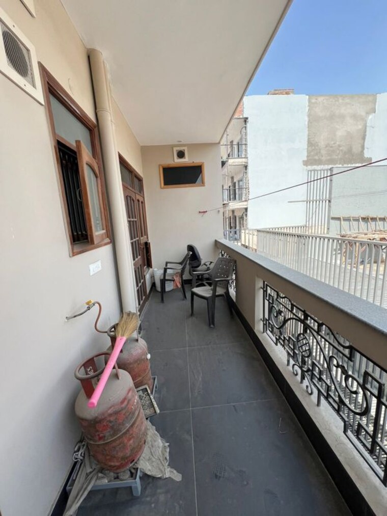 Balcony, sector 9 2 Bedroom 1750 Sq.Ft. Builder Floor In Sector 9 Gurgaon 10505068