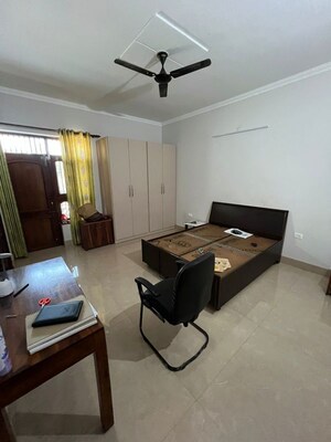 Living Room in 2 BHK Builder Floor at Sector 9 – for Rent