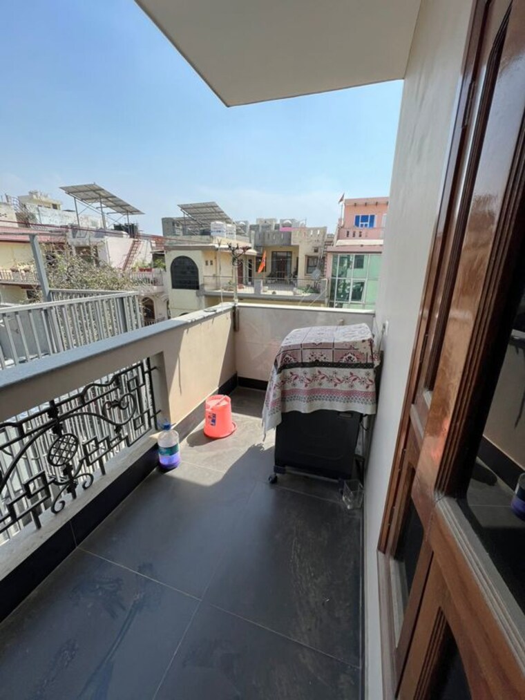 Balcony, sector 9 2 Bedroom 1750 Sq.Ft. Builder Floor In Sector 9 Gurgaon 10505068