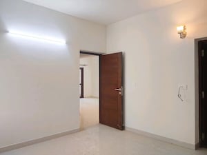 Room in 3 BHK Apartment at Ajay Towers, Indiranagar – for Rent