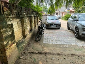   Plot at Jankipuram – for Sale
