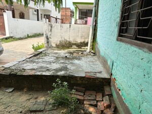   Plot at Jankipuram – for Sale