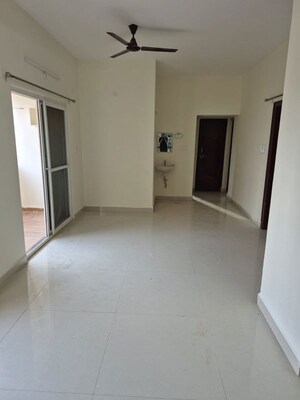 Room in 3 BHK Apartment at Lodha Splendora, Ghodbunder Road – for Sale