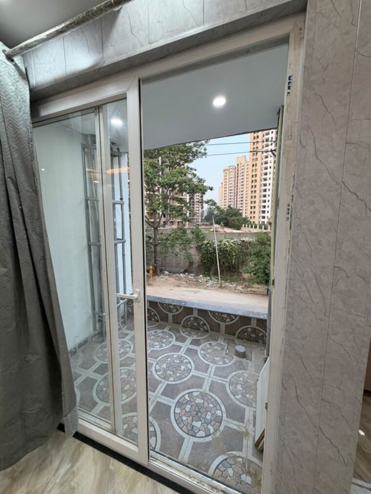 Balcony, knowledge park 3 greater noida Studio 400 Sq.Ft. Apartment In Knowledge Park 3 Greater Noida Greater Noida 10505094