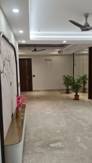 Parking in 4 BHK Builder Floor at Empire Floors, Sector 57 – for Sale