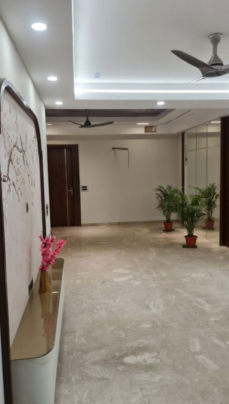  Parking, empire-floors 4 Bedroom 264 Sq.Yd. Builder Floor In Sector 57 Gurgaon 10505098