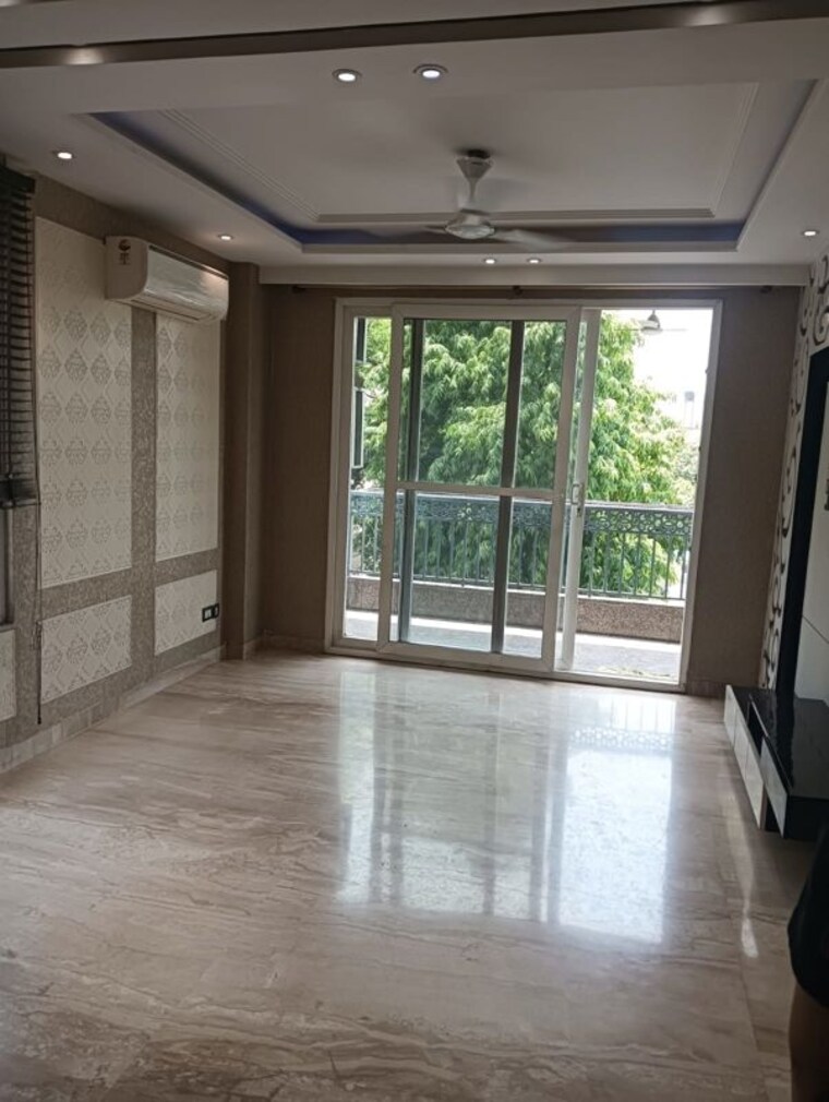 Room, chittaranjan park 3 Bedroom 1550 Sq.Ft. Builder Floor In Chittaranjan Park Delhi 10505100