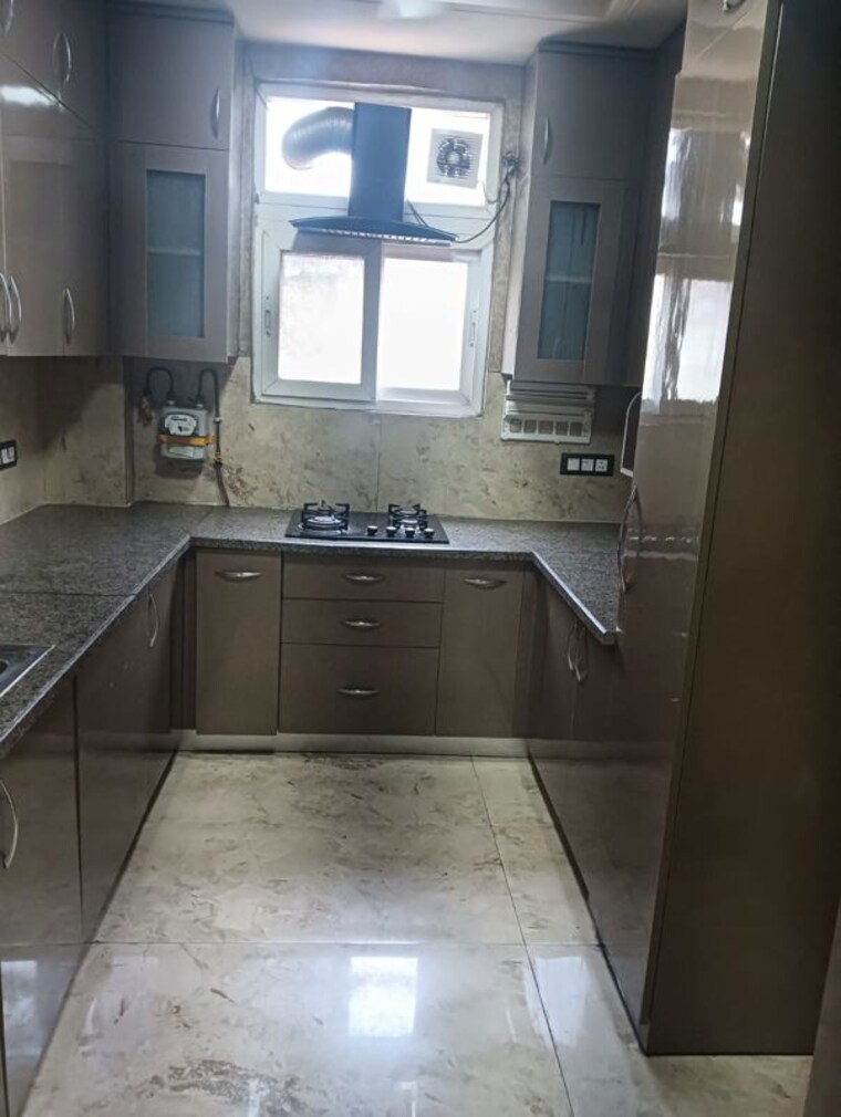 Kitchen, chittaranjan park 3 Bedroom 1550 Sq.Ft. Builder Floor In Chittaranjan Park Delhi 10505100