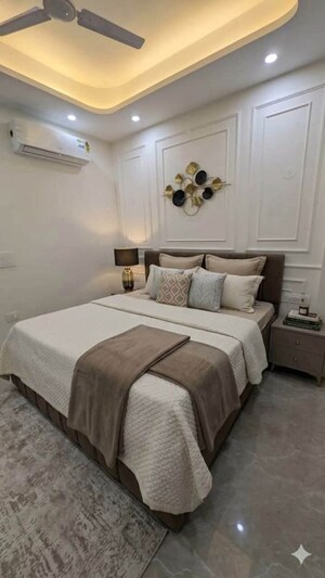 Bedroom in 2 BHK Builder Floor at Sector 42 – for Rent