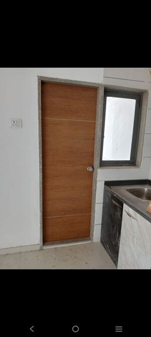 Room in 2 BHK Apartment at MBA Om Elegance, Zundal – for Rent
