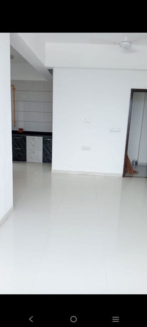 Room in 2 BHK Apartment at MBA Om Elegance, Zundal – for Rent