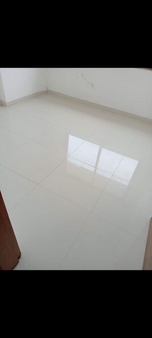 Room in 2 BHK Apartment at MBA Om Elegance, Zundal – for Rent