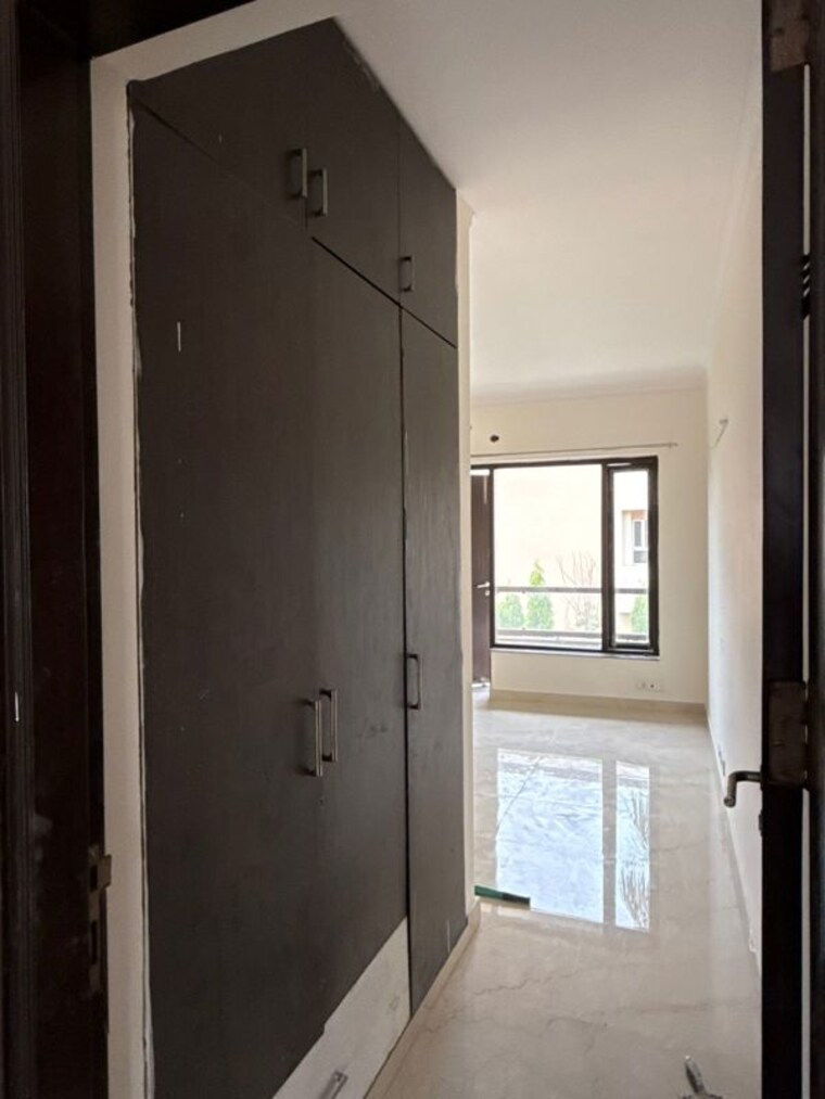 Bathroom, unitech-greenwood-city-apartment 2 Bedroom 2500 Sq.Ft. Builder Floor In Sector 45 Gurgaon 10505154