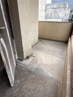 Bathroom in 2 BHK Builder Floor at Unitech Greenwood City Apartment, Sector 45 – for Rent