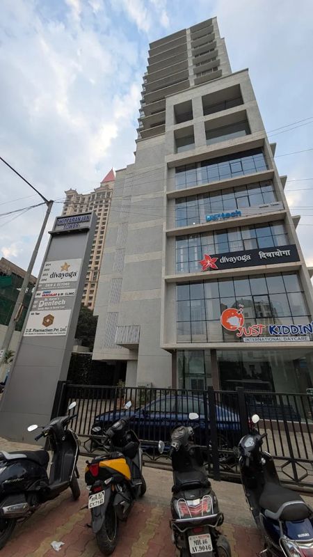 4 BHK 2000 Sq.Ft. Apartment in NSG Chittaranjan Tower