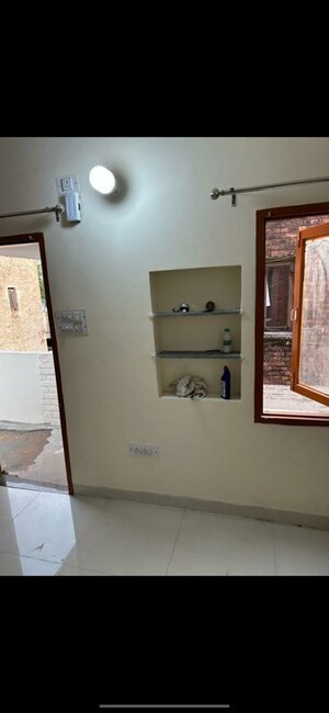 Room in 2 BHK Apartment at Sector 40 – for Sale