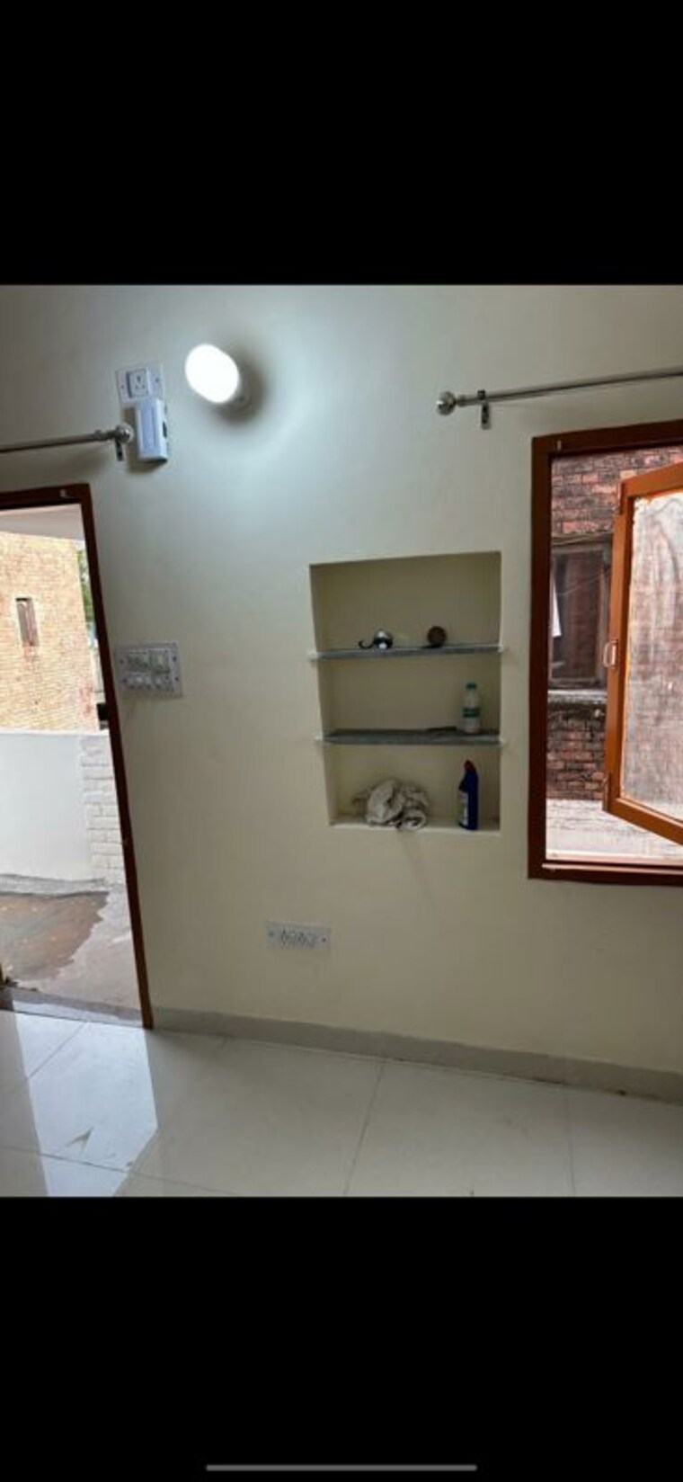 Room, sector 40 2 Bedroom 450 Sq.Ft. Apartment In Sector 40 Chandigarh 10505192