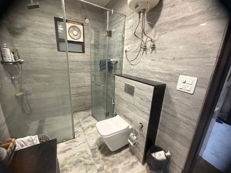 Bathroom, suncity-township-gurgaon 1 Bedroom 594 Sq.Ft. Builder Floor In Sector 54 Gurgaon 10505202
